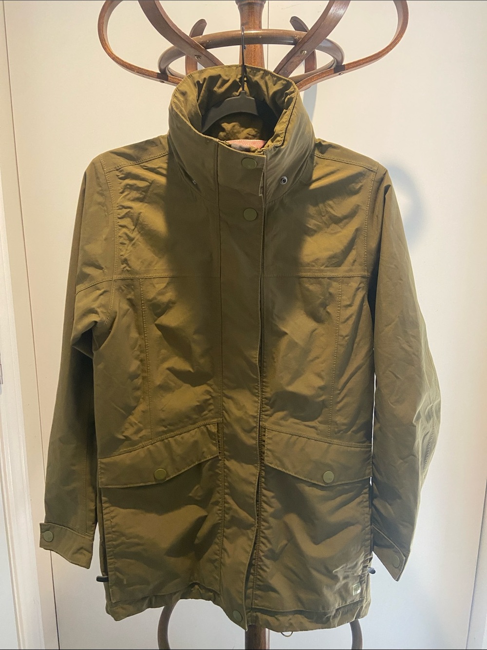 MEC Women's Olive Green Utility Jacket with High Collar Hidden Hood